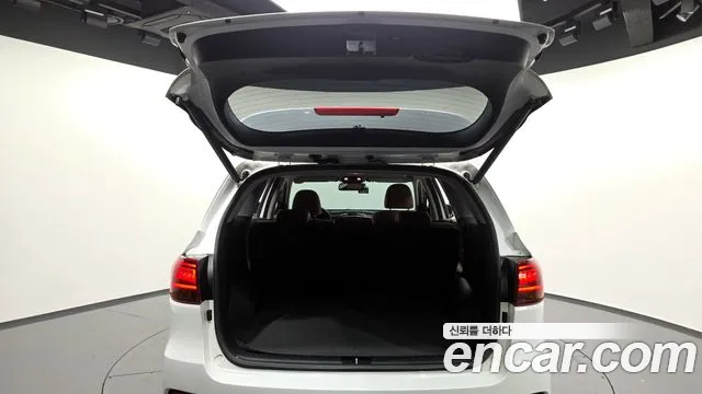 2018 Kia The New Sorento Diesel 2.2 4WD Sold VIN KNAPH81BDJA463926 – trunk area 2018 Kia The New Sorento Diesel 2.2 4WD Sold VIN KNAPH81BDJA463926 – trunk area