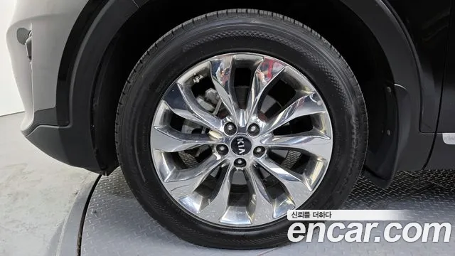 2019 Kia The New Sorento Diesel 2.2 4WD Sold VIN KNAPK81BDKA519633 – engine bay