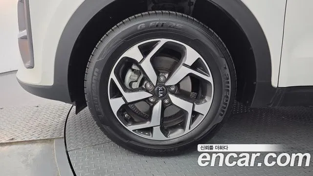 2020 Kia Sportage The Bold Diesel 1.6 2WD Sold VIN KNAPL812GLK852675 – side profile