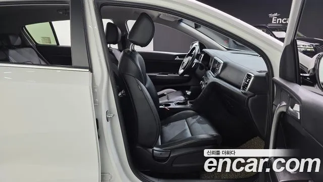 2020 Kia Sportage The Bold Diesel 1.6 2WD Sold VIN KNAPL812GLK852675 – engine bay