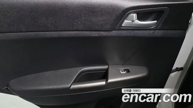 2020 Kia Sportage The Bold Diesel 1.6 2WD Sold VIN KNAPL812GLK852675 – trunk area