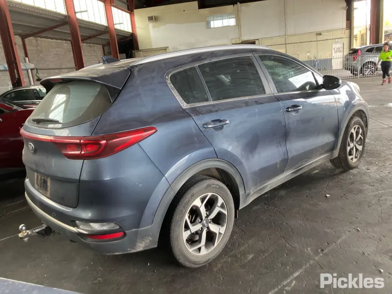 2020 Kia Sportage Damaged VIN KNAPM81AML7819439 – exterior detail