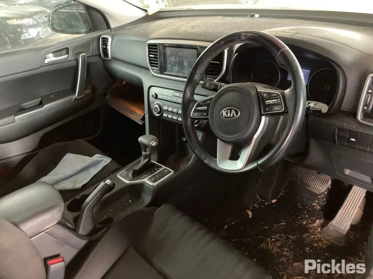 2020 Kia Sportage Damaged VIN KNAPM81AML7819439 – undercarriage