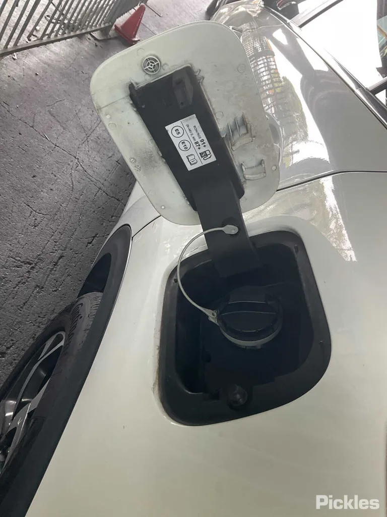 2021 Kia Sportage Used VIN KNAPM81AMM7975497 – front exterior