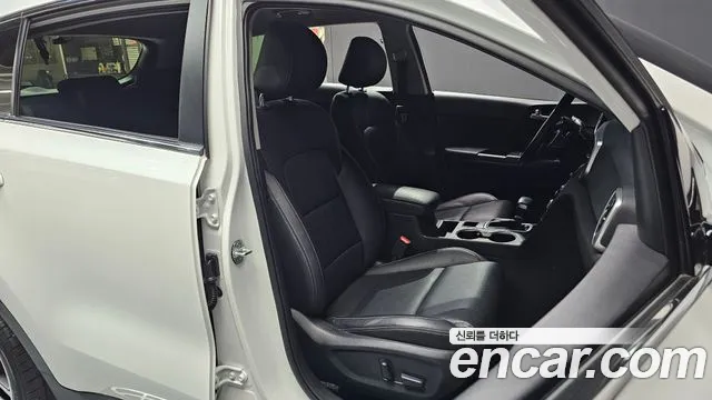 2020 Kia Sportage The Bold Diesel 2.0 2WD Sold VIN KNAPN813BLK883576 – exterior detail