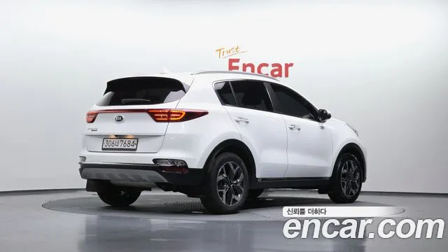 2020 Kia Sportage The Bold Gasoline Sold VIN KNAPP81ABLK760561 – trunk area 2020 Kia Sportage The Bold Gasoline Sold VIN KNAPP81ABLK760561 – trunk area