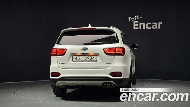 2019 Kia The New Sorento Diesel 2.0 2WD Sold VIN KNAPS81ABKA488093 – interior seats