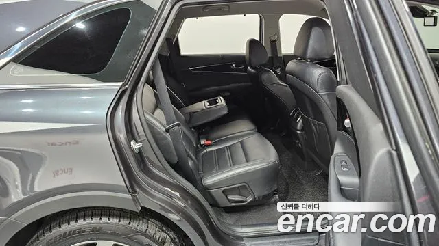 2020 Kia The New Sorento Diesel 2.0 4WD Sold VIN KNAPS81ADLA647490 – side profile