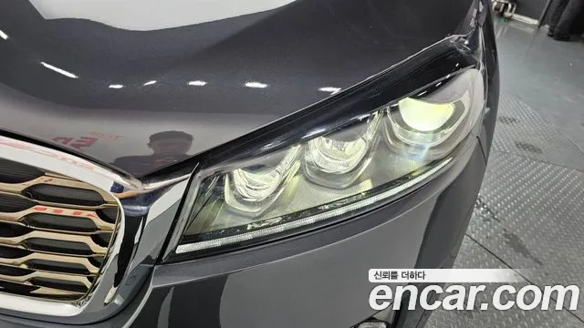 2020 Kia The New Sorento Diesel 2.0 4WD Sold VIN KNAPS81ADLA647490 – trunk area