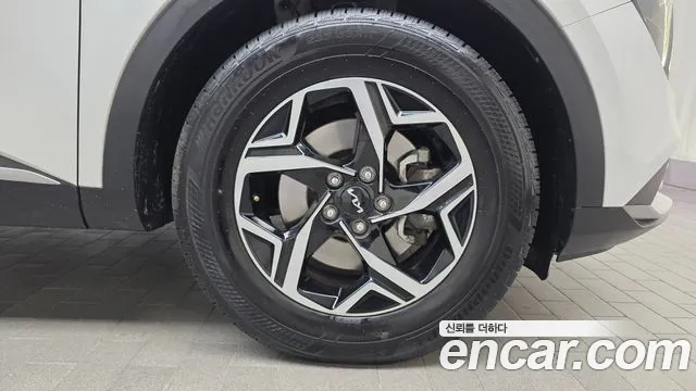 2022 Kia Sportage 5th Gen Gasoline 1.6 Turbo 2WD Sold VIN KNAPT81BGNK077644 – interior seats 2022 Kia Sportage 5th Gen Gasoline 1.6 Turbo 2WD Sold VIN KNAPT81BGNK077644 – interior seats