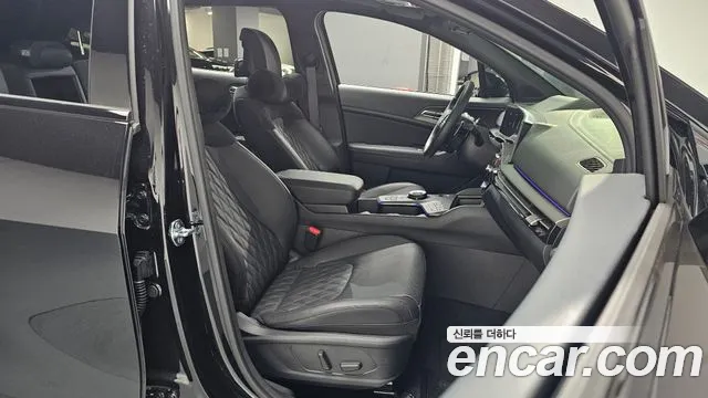 2025 Kia The New Sportage 5th Gen Gasoline 1.6 Turbo 2WD Sold VIN KNAPV81BBSK391692 – exterior detail 2025 Kia The New Sportage 5th Gen Gasoline 1.6 Turbo 2WD Sold VIN KNAPV81BBSK391692 – exterior detail