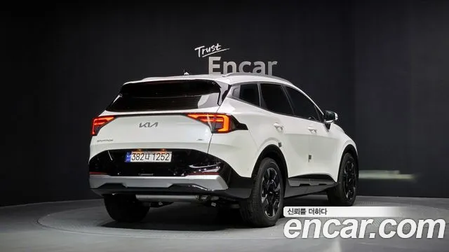 2025 Kia The New Sportage 5th Gen Hybrid HEV 1.6 2WD Sold VIN KNAPW81GBSK224790 – side profile 2025 Kia The New Sportage 5th Gen Hybrid HEV 1.6 2WD Sold VIN KNAPW81GBSK224790 – side profile