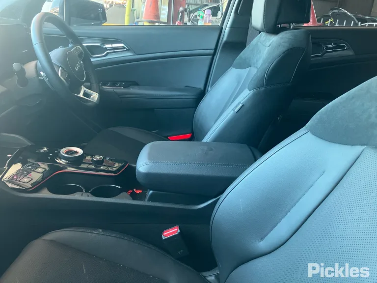 2025 Kia Sportage Damaged VIN KNAPX81GMS7221651 – photo 18