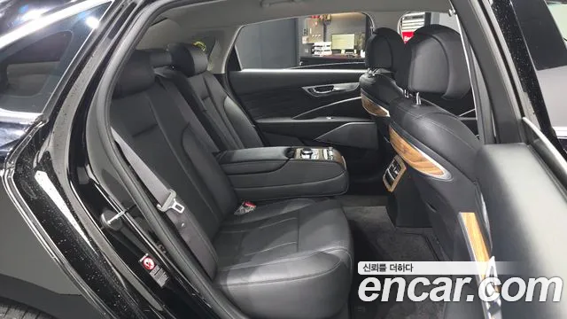 2022 Kia The New K9 2nd Gen 3.8 GDI Sold VIN KNAS1418BNS038583 – interior seats 2022 Kia The New K9 2nd Gen 3.8 GDI Sold VIN KNAS1418BNS038583 – interior seats