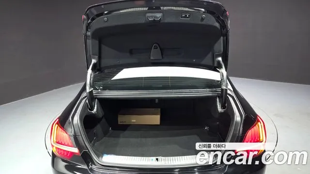 2022 Kia The New K9 2nd Gen 3.8 GDI Sold VIN KNAS1418BNS039644 – rear exterior 2022 Kia The New K9 2nd Gen 3.8 GDI Sold VIN KNAS1418BNS039644 – rear exterior