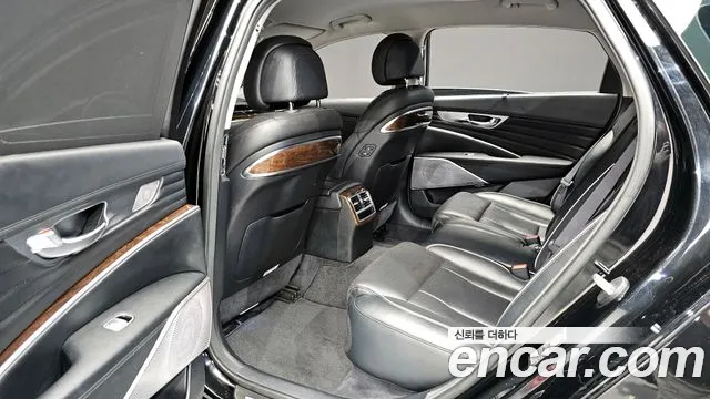 2019 Kia The K9 3.8 GDI AWD Sold VIN KNAS2418DKS002395 – side profile 2019 Kia The K9 3.8 GDI AWD Sold VIN KNAS2418DKS002395 – side profile