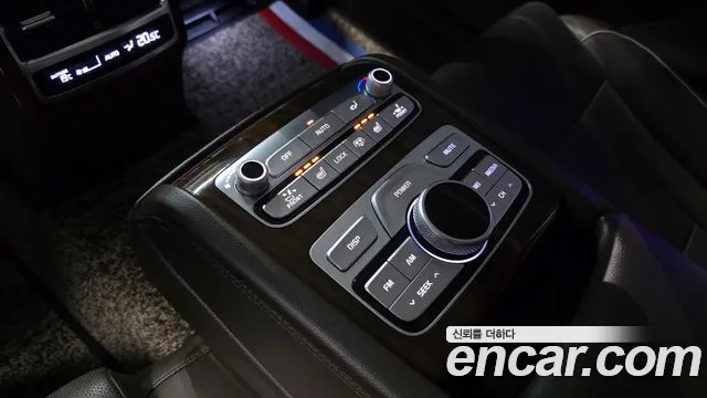 2019 Kia The K9 3.8 GDI AWD Sold VIN KNAS2418DKS004219 – interior seats