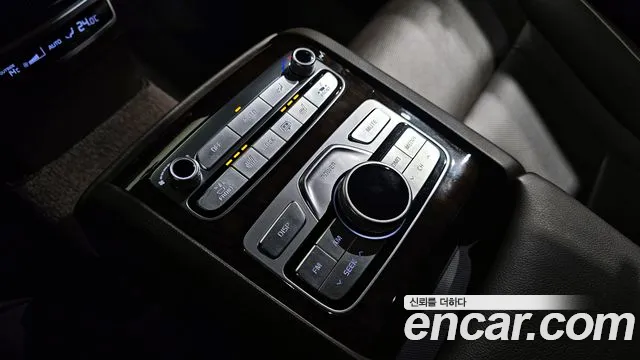 2019 Kia The K9 3.8 GDI AWD Sold VIN KNAS2418DKS012401 – dashboard