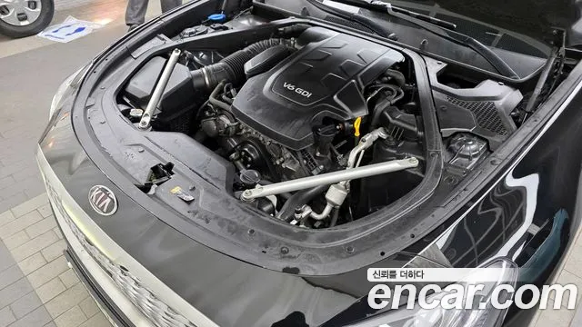 2019 Kia The K9 3.8 GDI AWD Sold VIN KNAS2418DKS013446 – trunk area