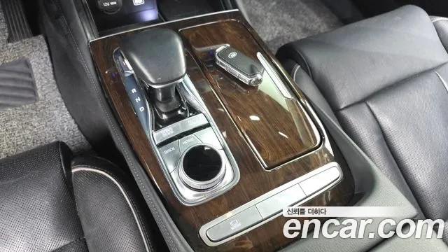 2020 Kia The K9 3.8 GDI AWD Sold VIN KNAS2418DLS021954 – exterior detail