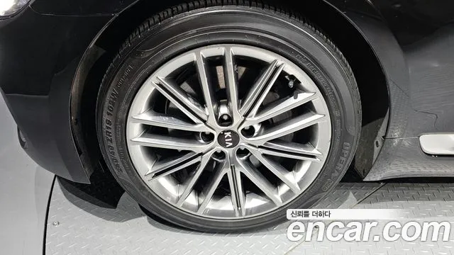 2021 Kia The K9 3.8 GDI AWD Sold VIN KNAS2418DMS028614 – trunk area