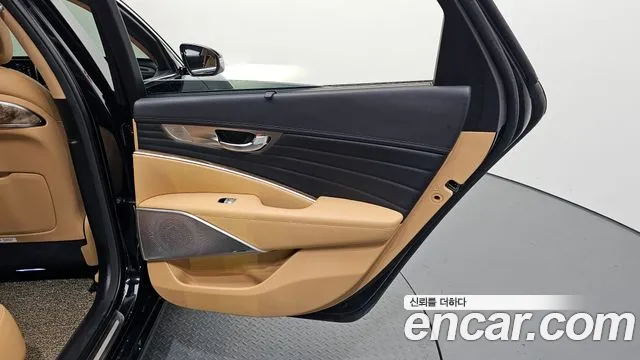 2021 Kia The K9 3.8 GDI AWD Sold VIN KNAS2418DMS032956 – interior seats