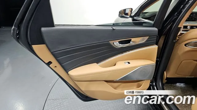 2021 Kia The K9 3.8 GDI AWD Sold VIN KNAS2418DMS032956 – trunk area