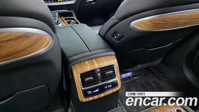 2022 Kia The New K9 2nd Gen 3.8 GDI AWD Sold VIN KNAS2418DNS042603 – trunk area
