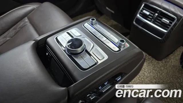 2019 Kia The K9 3.3 T-GDI AWD Sold VIN KNAS5416DKS004964 – trunk area