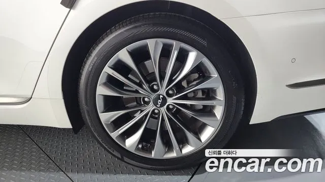 2022 Kia The New K9 2nd Gen 3.8 GDI AWD Sold VIN KNAS5418DNS039160 – front exterior 2022 Kia The New K9 2nd Gen 3.8 GDI AWD Sold VIN KNAS5418DNS039160 – front exterior