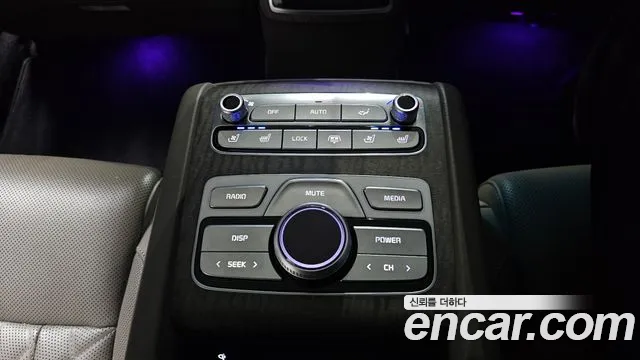 2023 Kia The New K9 2nd Gen 3.8 GDI AWD Sold VIN KNAS5418DPS048093 – interior seats