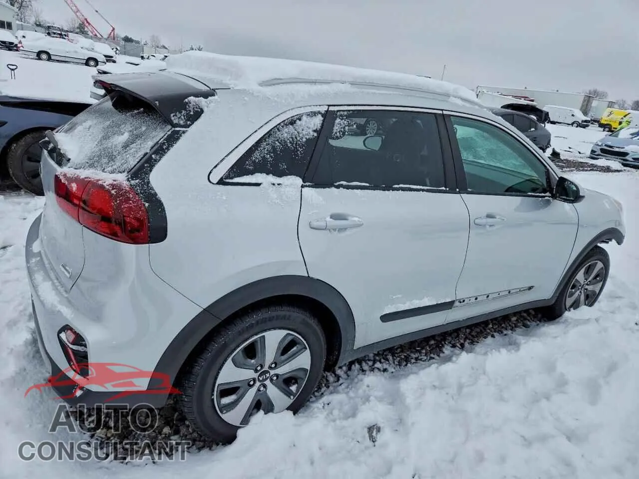 2021 KIA NIRO Damaged VIN KNDCB3LC7M5480724 – side profile