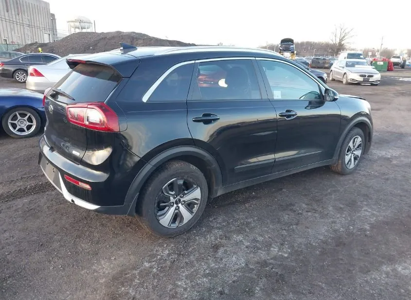 2018 KIA Niro Used VIN KNDCC3LCXJ5162301 – dashboard