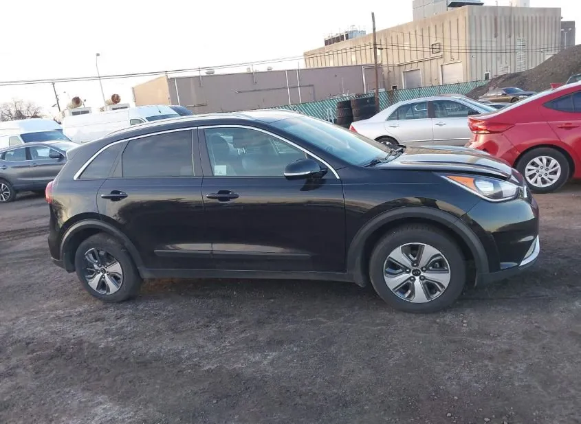 2018 KIA Niro Used VIN KNDCC3LCXJ5162301 – photo 15