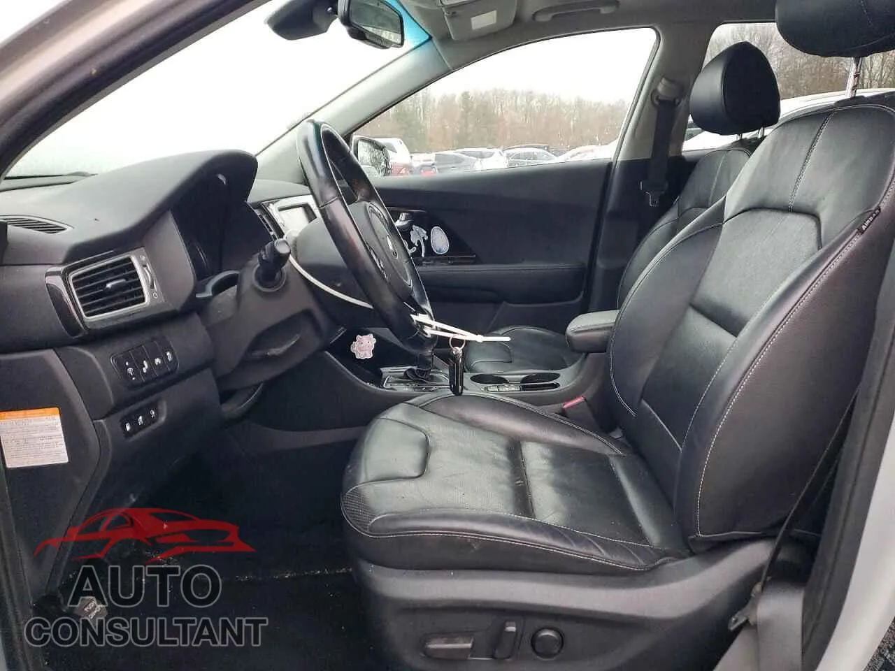 2019 KIA NIRO PLUG-IN HYBRID Used VIN KNDCC3LDXK5315740 – exterior detail