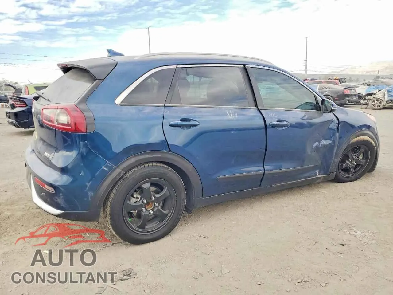 2019 KIA NIRO Damaged VIN KNDCE3LC1K5224230 – side profile