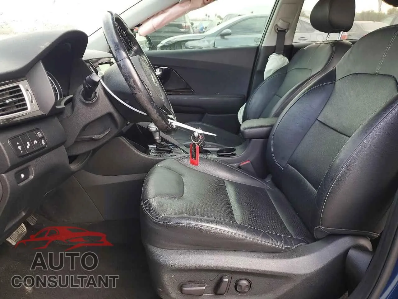 2019 KIA NIRO Damaged VIN KNDCE3LC1K5224230 – exterior detail