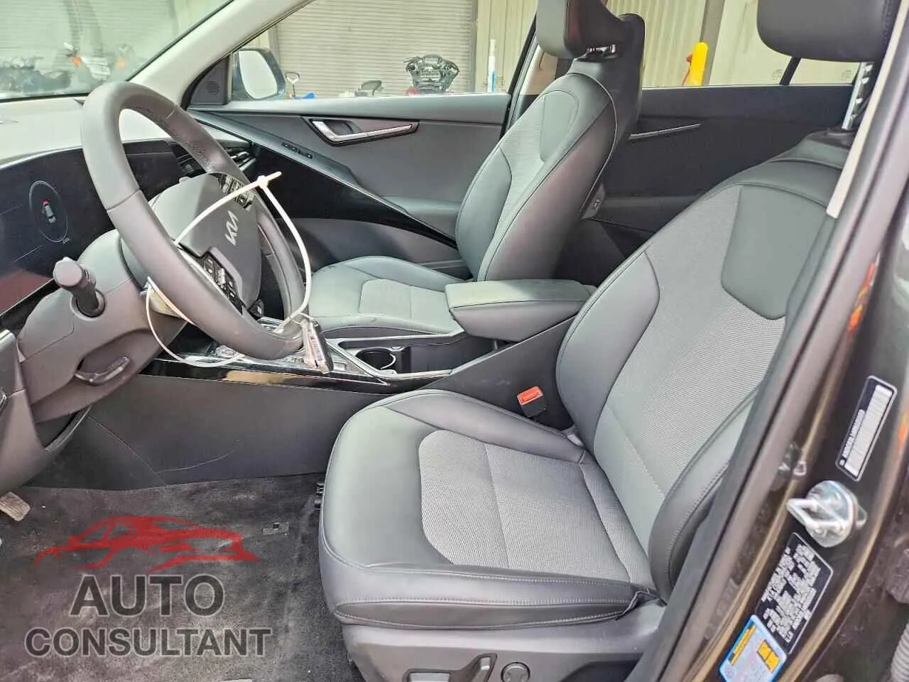 2024 KIA UNKNOWN Used VIN KNDCR3L14R5121123 – exterior detail