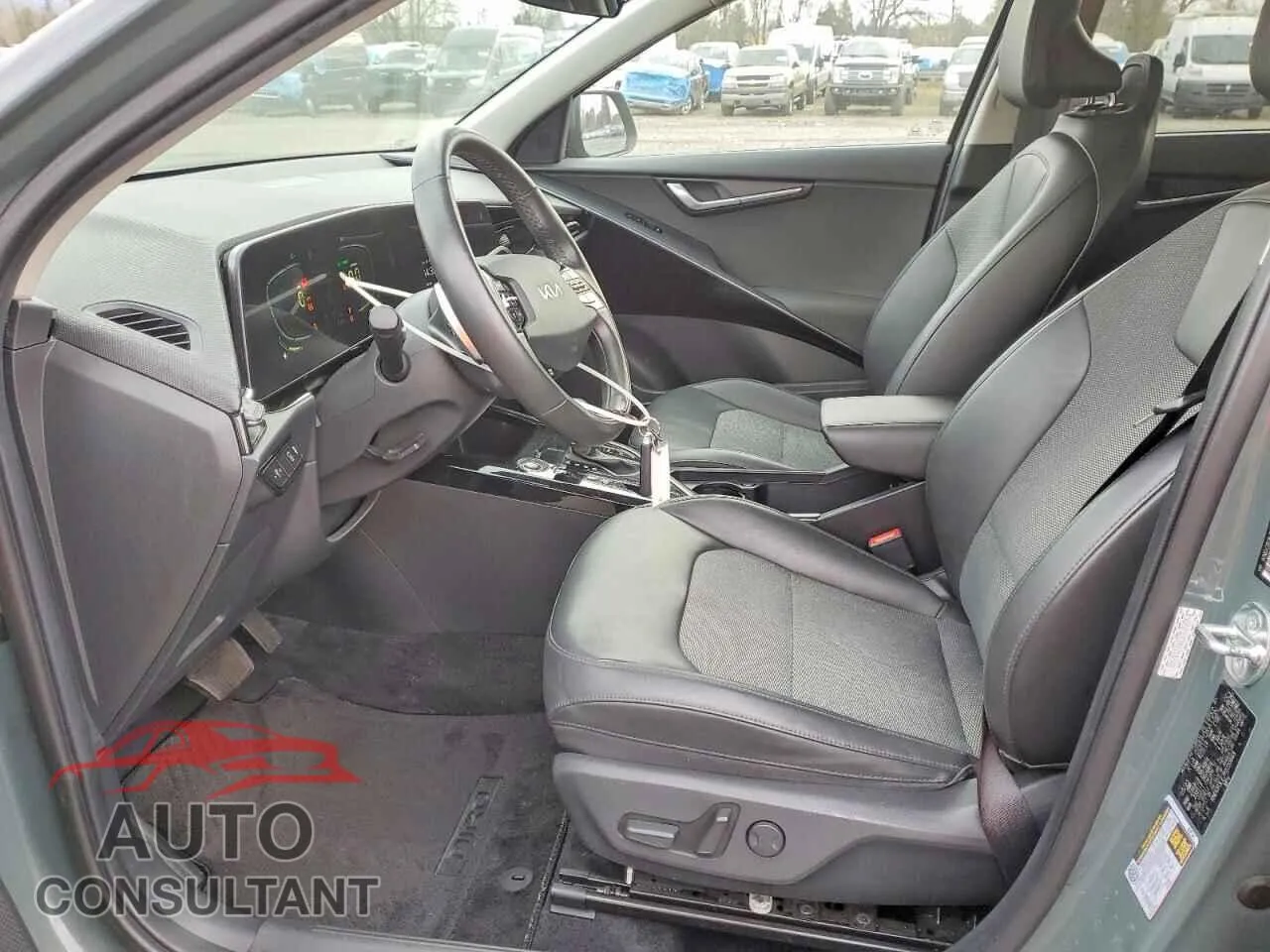 2023 KIA NIRO Damaged VIN KNDCR3LE7P5110648 – exterior detail