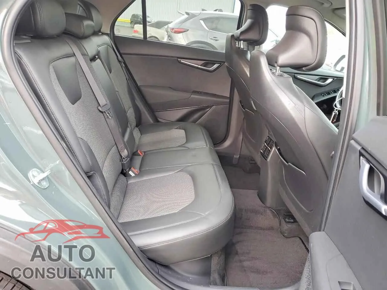 2023 KIA NIRO Damaged VIN KNDCR3LE7P5110648 – odometer reading
