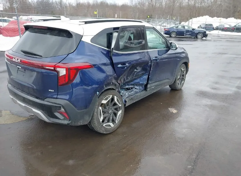 2024 KIA Seltos Used VIN KNDETCA73R7556365 – photo 13