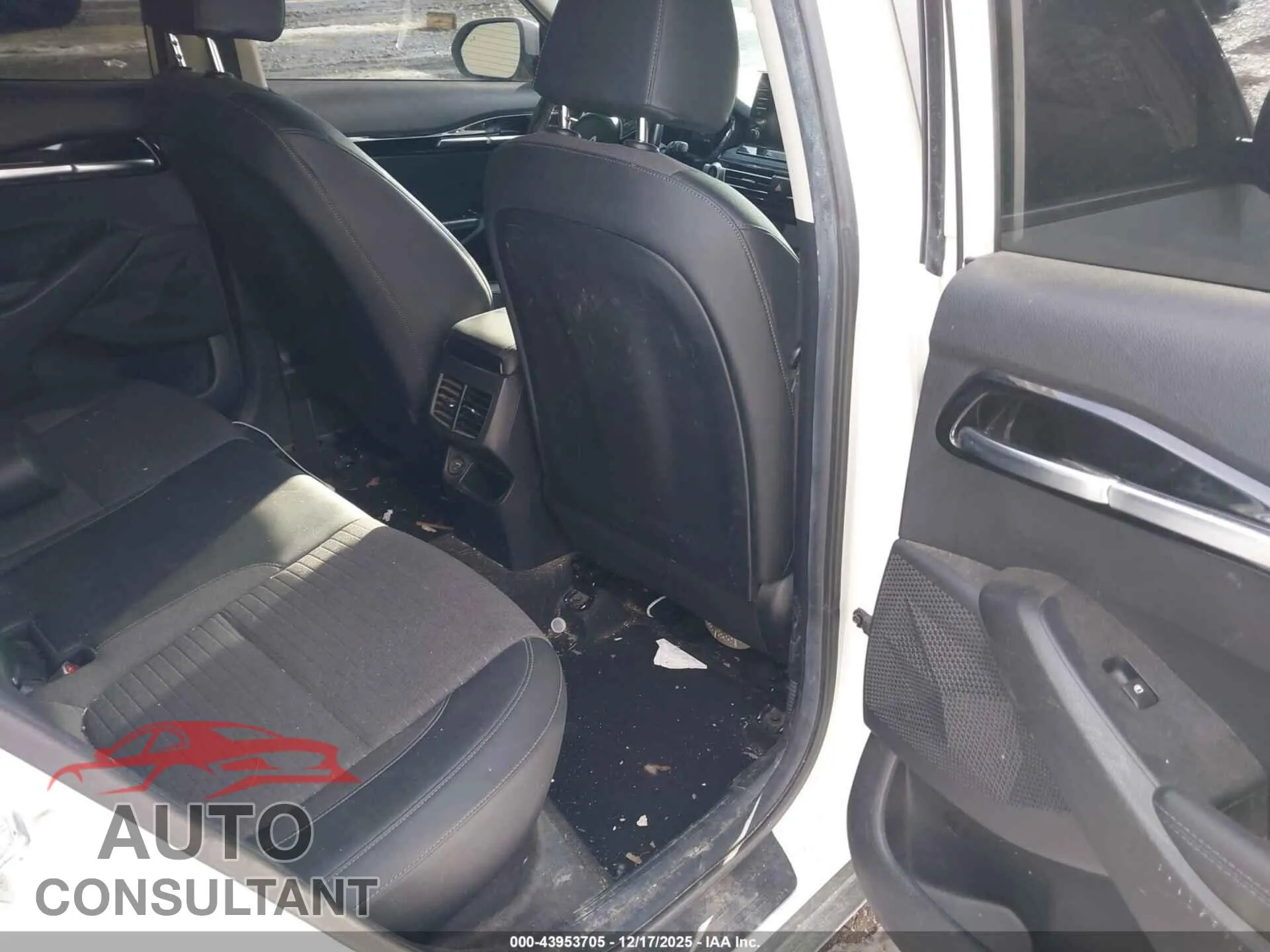 2023 KIA SELTOS Damaged VIN KNDEUCAA3P7397093 – undercarriage 2023 KIA SELTOS Damaged VIN KNDEUCAA3P7397093 – undercarriage