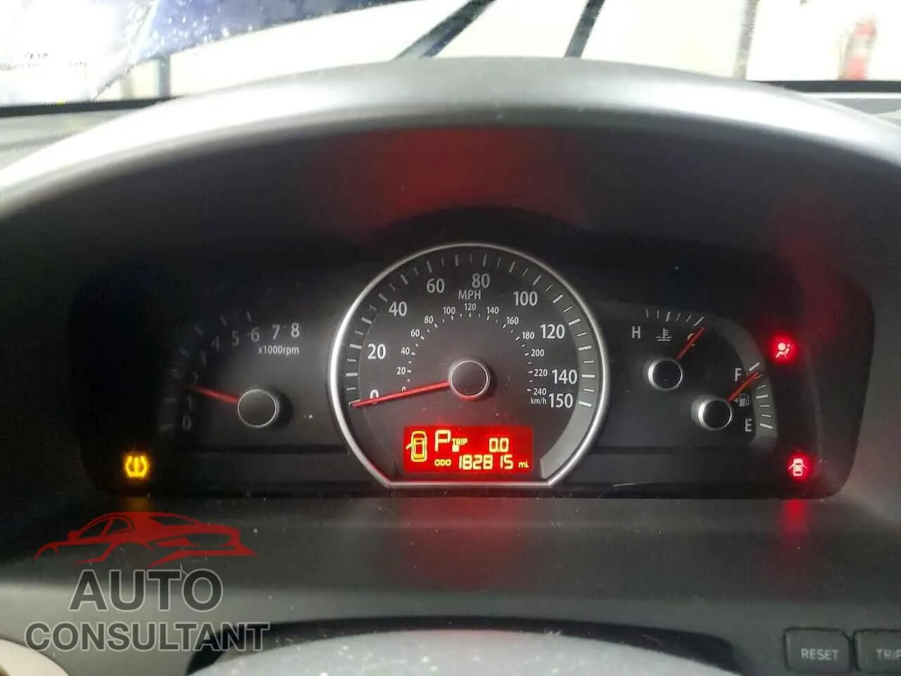 2009 KIA BORREGO Damaged VIN KNDJH741195017253 – trunk area 2009 KIA BORREGO Damaged VIN KNDJH741195017253 – trunk area