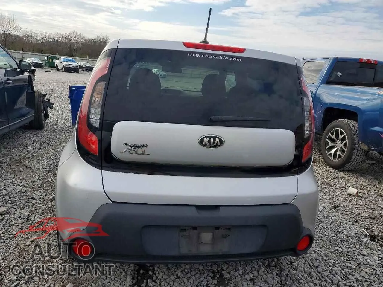2014 KIA SOUL Damaged VIN KNDJN2A21E7737255 – engine bay