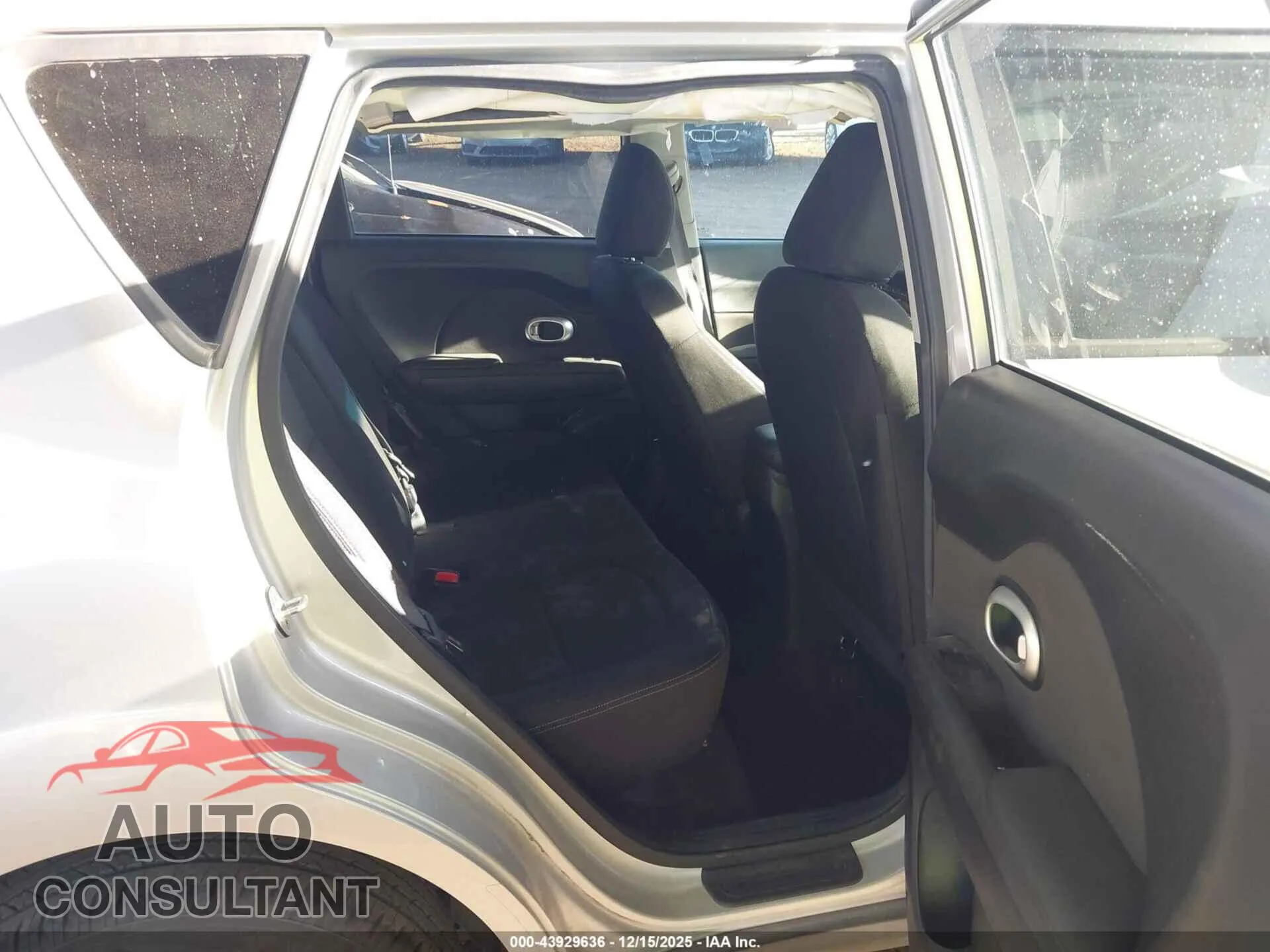 2016 KIA SOUL Damaged VIN KNDJN2A23G7822214 – undercarriage