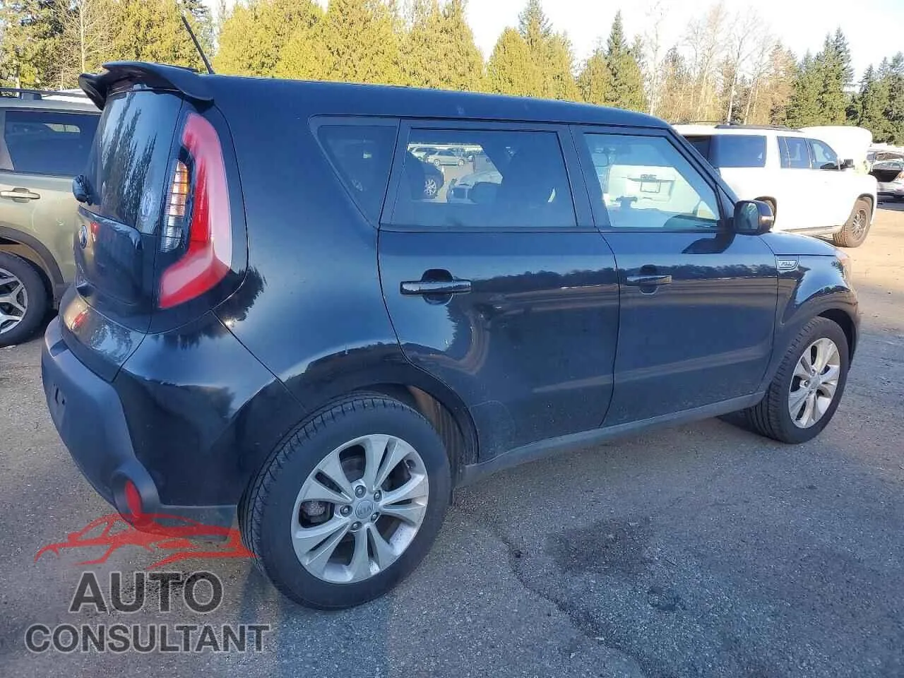 2014 KIA SOUL Damaged VIN KNDJP3A50E7081348 – side profile