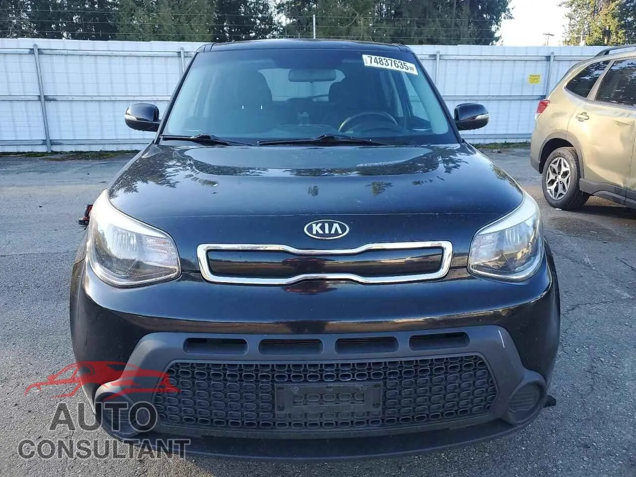 2014 KIA SOUL Damaged VIN KNDJP3A50E7081348 – interior seats