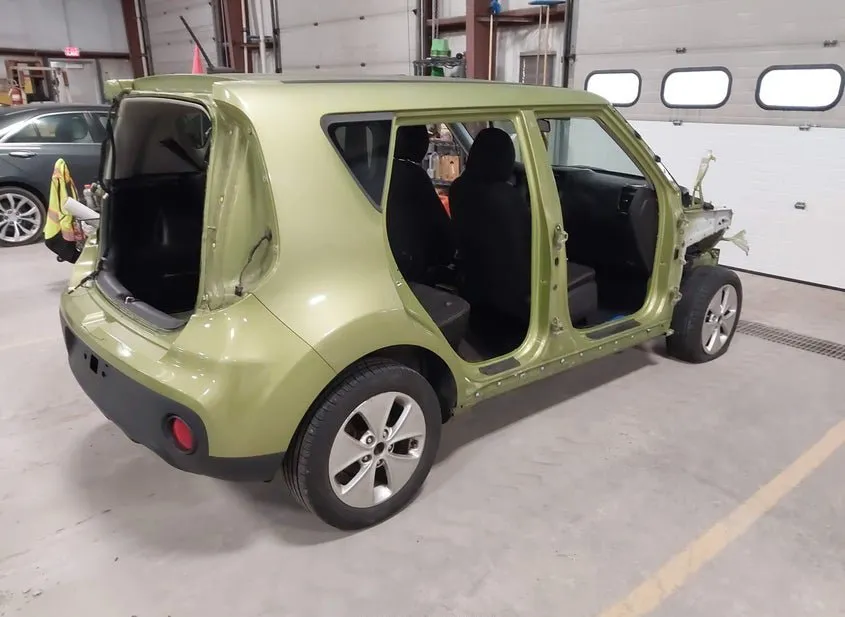 2015 KIA Soul Used VIN KNDJP3A55F7784140 – rear exterior