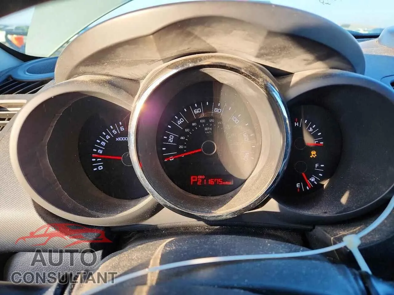 2011 KIA SOUL Damaged VIN KNDJT2A21B7229109 – trunk area