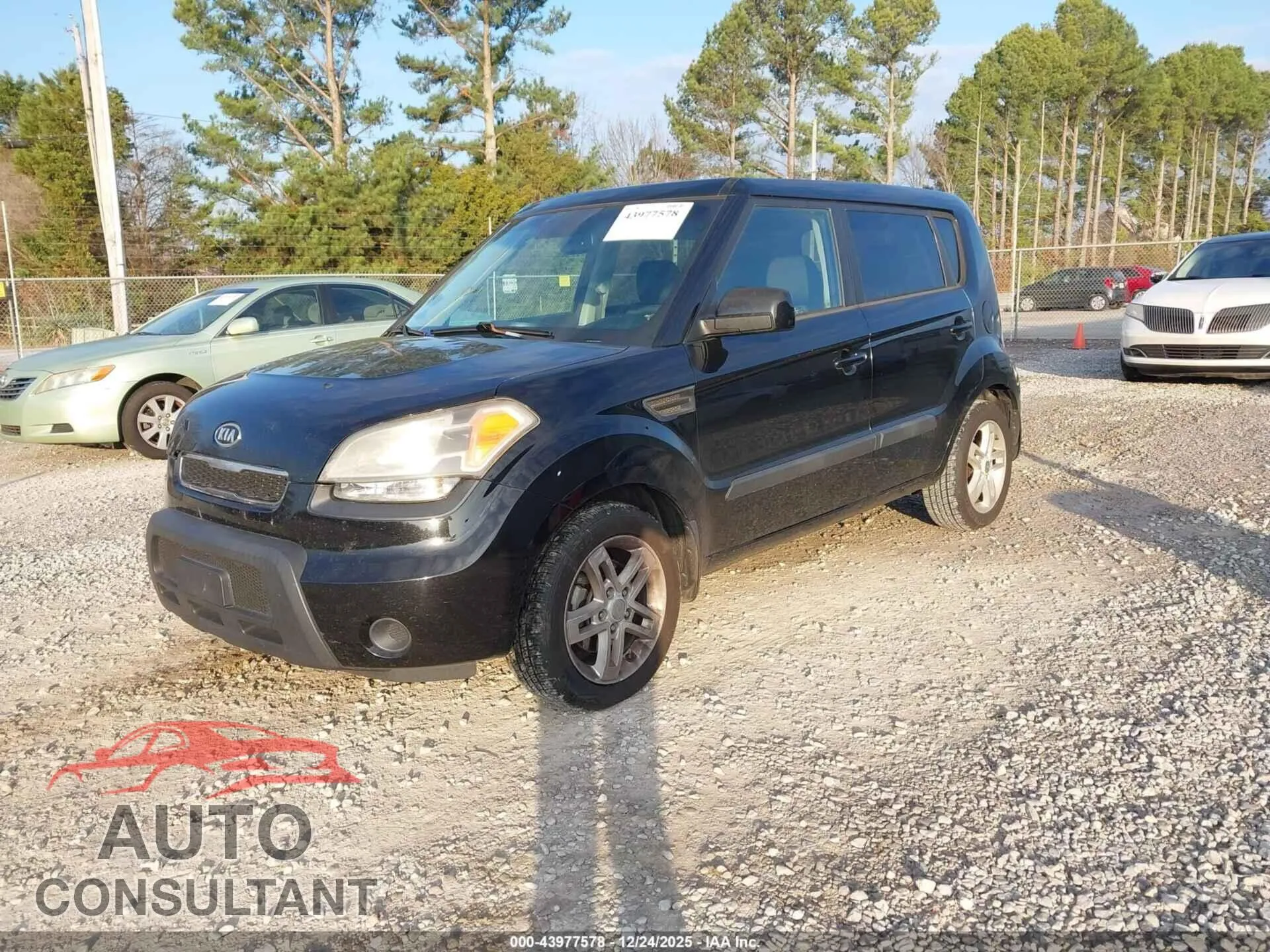 2011 KIA SOUL Damaged VIN KNDJT2A28B7198733 – rear exterior
